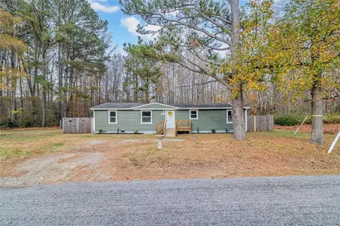 36093 Seacock Chapel Rd, Zuni, VA 23898