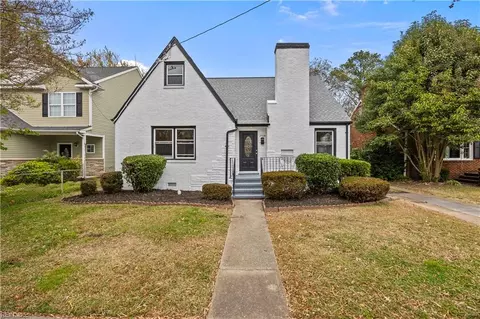2708 Beachmont Ave, Norfolk, VA 23504