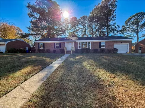 4525 Buckingham Dr, Portsmouth, VA 23703