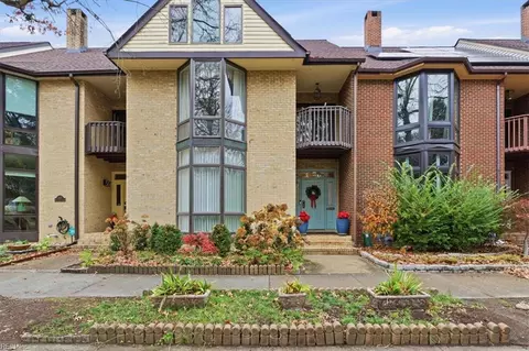 1221 Botetourt Gdns, Norfolk, VA 23517