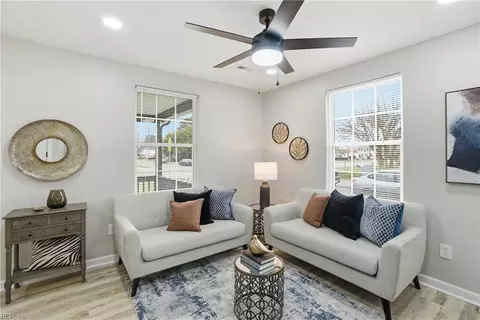 1701 Chestnut Ave, Newport News, VA 23607