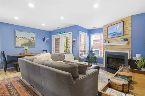 628 Redgate Ave #C, Norfolk, VA 23507