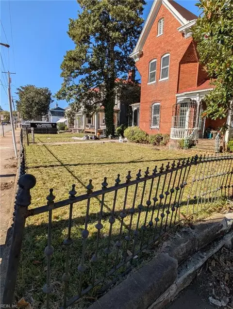 725 N Main St, Danville, VA 24540