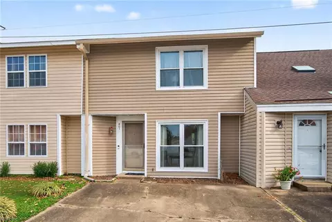401 Back Acres Ct, Virginia Beach, VA 23454