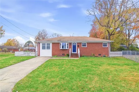 225 Cellardoor Ct, Hampton, VA 23666