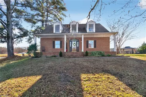 2615 Jackson Rd, Suffolk, VA 23434