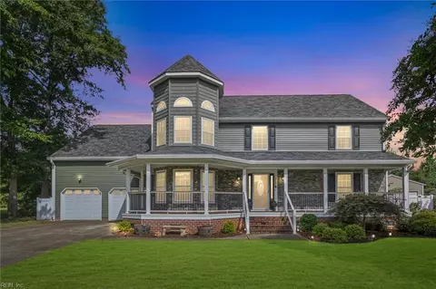 712 Greenwing Dr, Chesapeake, VA 23323