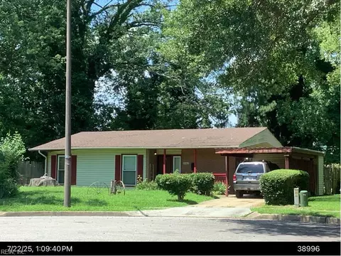 7463 Oakmont Dr, Norfolk, VA 23513