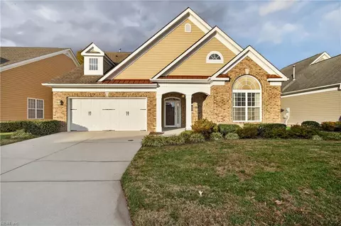 1425 Blairwood Ln, Chesapeake, VA 23320