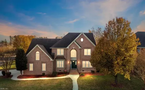 129 Avonlea Dr, Chesapeake, VA 23322