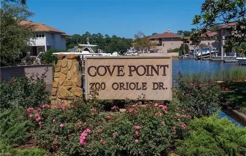 700 Oriole Dr #323, Virginia Beach, VA 23451