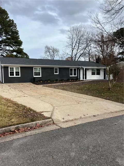 3804 Charter Oak Rd, Virginia Beach, VA 23452