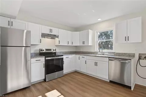 5902 W Hastings Arch Arch, Virginia Beach, VA 23462