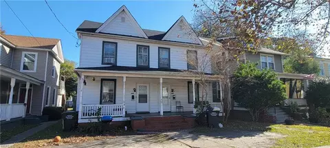 447 Broad St, Portsmouth, VA 23707
