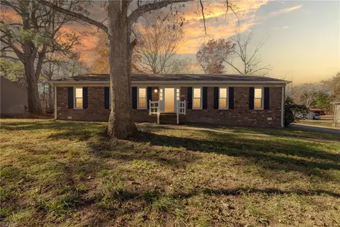7836 Woodbrook Rd, Quinton, VA 23141