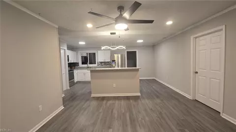 1912 Beall Dr, Hampton, VA 23663