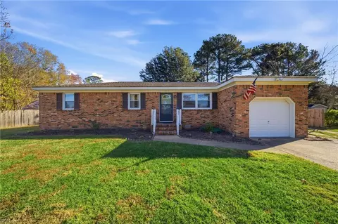 441 Corapeake Dr, Chesapeake, VA 23322