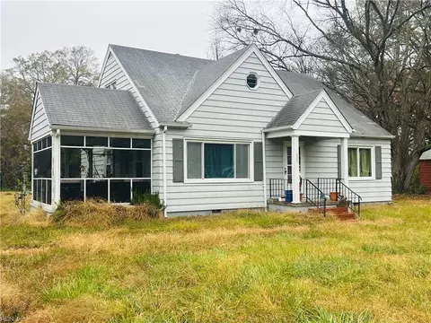 103 Sanford Dr, Hampton, VA 23661