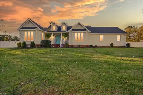 4732 Goshawk Dr, Chesapeake, VA 23321