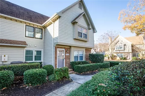 704 Nottoway River Ct #F, Chesapeake, VA 23320