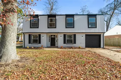 816 Chatsworth Dr, Newport News, VA 23601