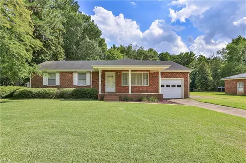 5009 Greenbrook Dr, Portsmouth, VA 23703