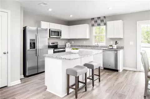 Kitchen - 216 Summit Path, Franklin, VA 23851 photo 3 of 3