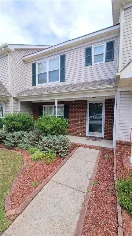 704 Brisa Ct, Chesapeake, VA 23322