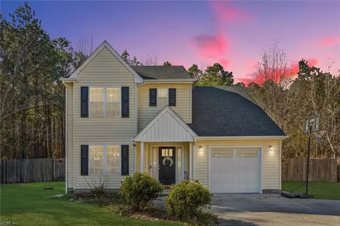 137 Bear St, Moyock, NC 27958