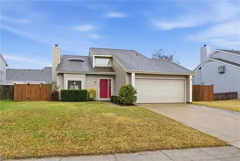 1457 Lake Christopher Dr, Virginia Beach, VA 23464