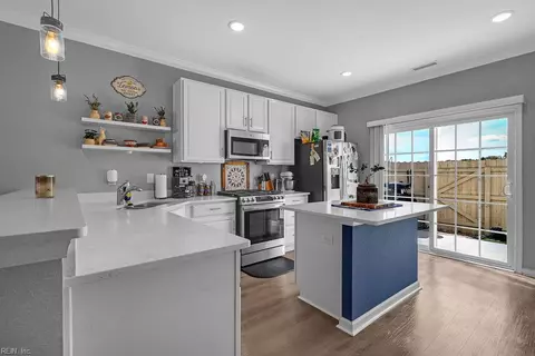 417 Heartfield Dr, Chesapeake, VA 23322