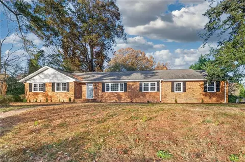 4712 Bromfield Ave, Virginia Beach, VA 23455