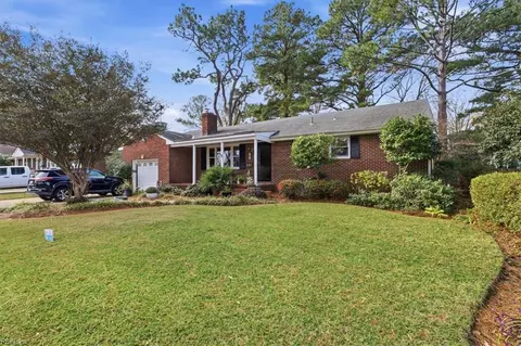 3437 Sale Dr, Virginia Beach, VA 23464