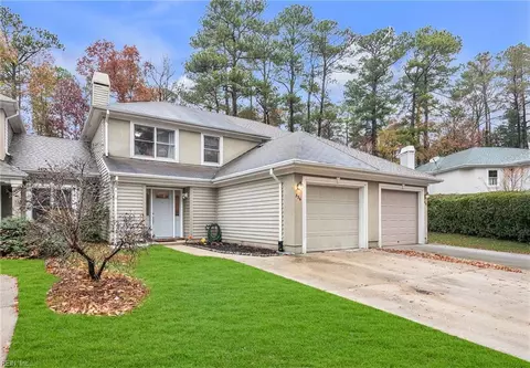 336 Esplanade Pl, Chesapeake, VA 23320