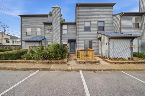 2403 Marsh Creek Ct, Virginia Beach, VA 23451