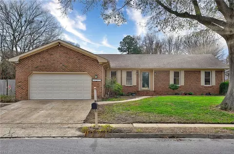 1537 Waterside Dr N, Chesapeake, VA 23320