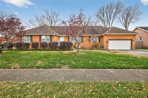916 Timberlake Dr, Virginia Beach, VA 23464