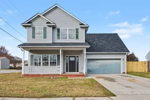 2111 Stalham Rd, Chesapeake, VA 23324