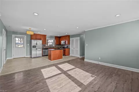 4002 Candlewood Dr, Hampton, VA 23666