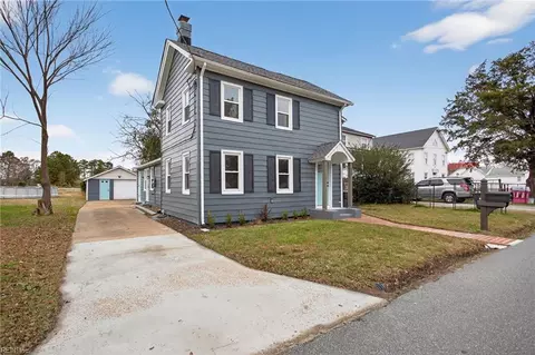 16 Lodge Rd, Poquoson, VA 23662