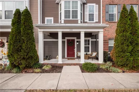 1824 Perla Dr, Virginia Beach, VA 23456