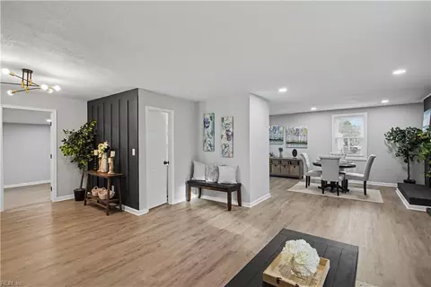 28 Butler Dr, Hampton, VA 23666