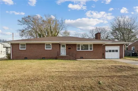 602 Day St, Hampton, VA 23661