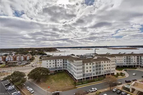 3288 Page Ave #1109, Virginia Beach, VA 23451