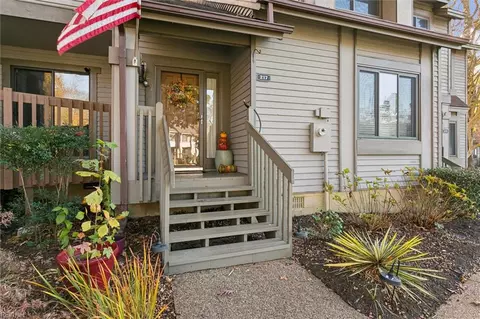 217 Misty Point Ln, Newport News, VA 23603