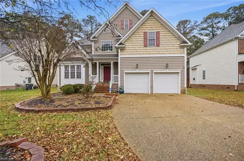 105 Overlook Pt, Yorktown, VA 23693