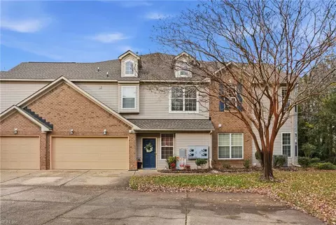 1072 Grand Oak Ln, Virginia Beach, VA 23455