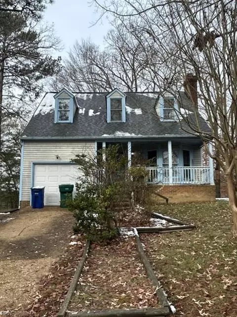 108 W Rexford Dr, Newport News, VA 23608