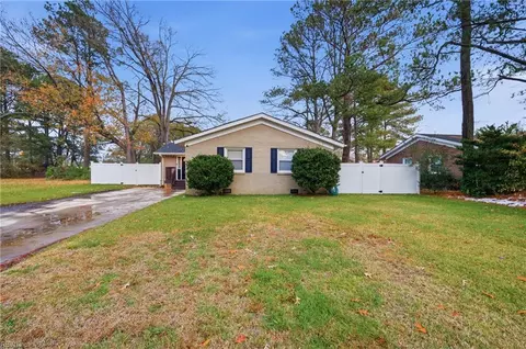 761 Sherman Dr, Chesapeake, VA 23320