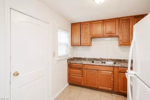 Kitchen - 593 Thole St, Norfolk, VA 23505 photo 1 of 4